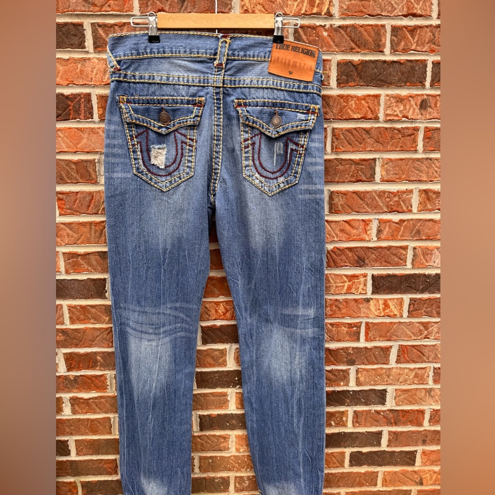 TRUE RELIGION: Men’s 34 Distressed jeans